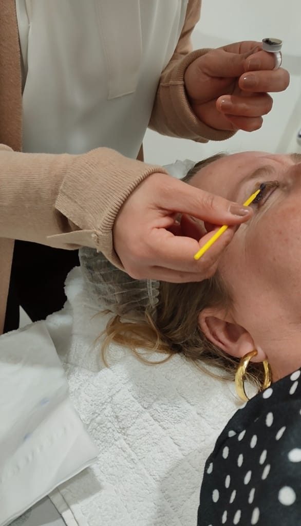 Depilación y diseño de cejas